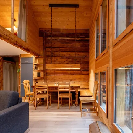 Chalet Nufenen