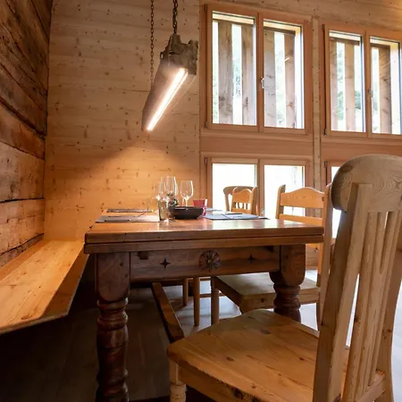 Chalet Nufenen *