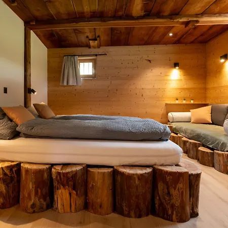 Nufenen Chalet