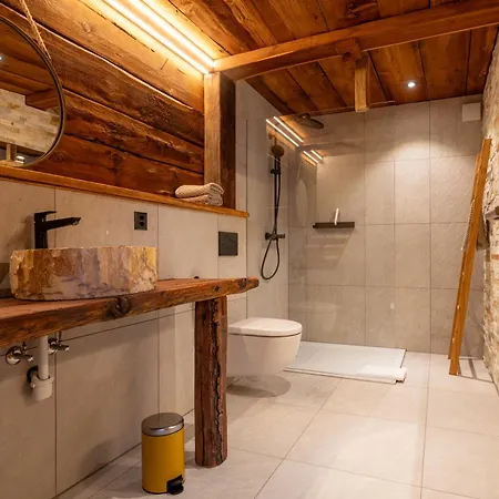 Chalet Nufenen *